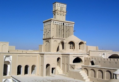 تاکید فرماندار ابرکوه به جذب تعداد بیشتر گردشگر در شهرستان