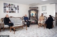 دیدار علی لاریجانی با خانواده‌ی شهیدان سرلشکر حاجی‌زاده و سرلشکر محمود باقری (2)