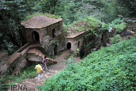 جرعه جرعه بهاران در گیلان، قلعه رودخان