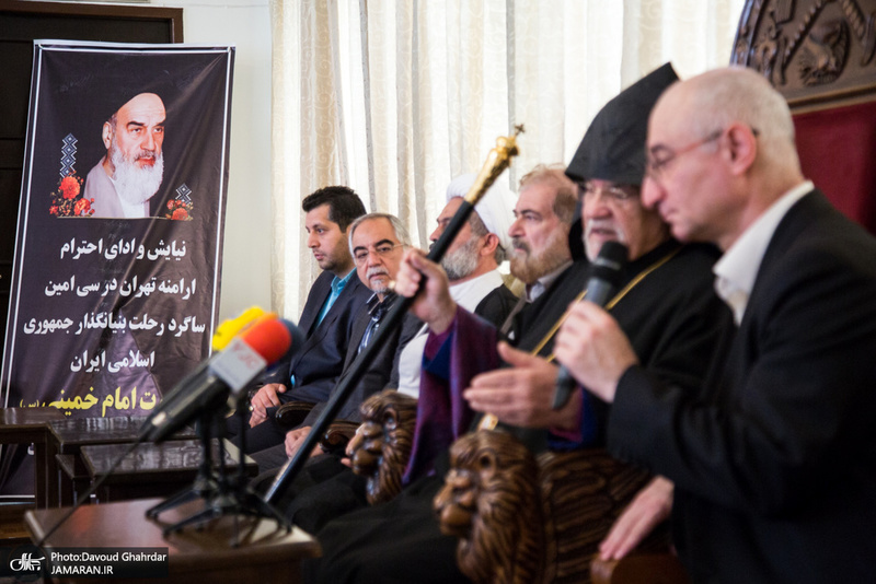 مراسم بزرگداشت امام خمینی(س) در کلیسای «سرکیس مقدس»