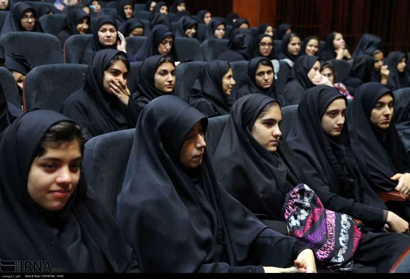 همایش بانوی مبارز با هدف پاسداشت مرحومه حدیدچی