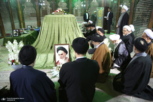 تجدید میثاق مجمع روحانیون مبارز و مجمع مدرسین و محققین حوزه علمیه قم با امام خمینی (س)