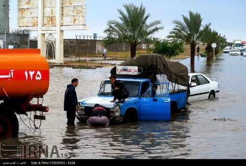 مشکل آفرینی دریاچه های حواشی خیابان و میدان های شهر بوشهر سه روز پس از بارندگی