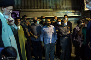 مراسم وداع با پیکر حجت الاسلام و المسلمین سید محمود دعایی در حسینیه جماران -3