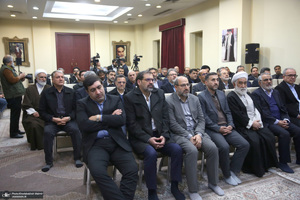 دیدار وزیر و کارکنان وزارت نیرو با سید حسن خمینی