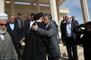 دیدار رئیس، مدیران و کارکنان ستاد اجرایی فرمان امام (ره) با سید حسن خمینی