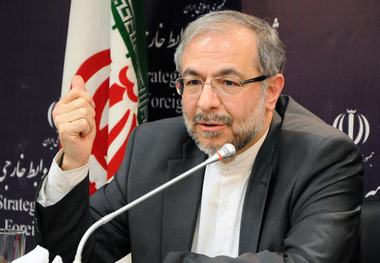 کنایه دستیار ظریف به آمریکا: در ازای پرداخت پول به ترامپ دیگر تروریست نیستید!