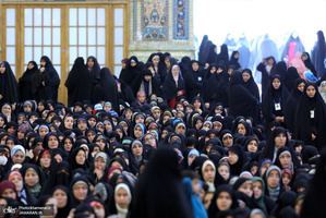 حضور و سخنرانی رهبر معظم انقلاب در اجتماع زائران و مجاوران حرم مطهر رضوی