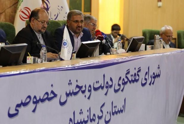نمایندگان مجلس در حضور وزیر کار: سرمایه‌گذاران را به کرمانشاه هدایت کنید