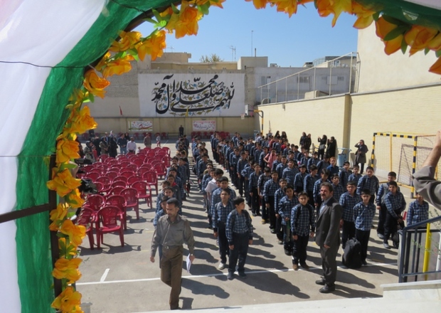 یکصد مدرسه برای سال تحصیلی جدید در مهریز آماده سازی شد