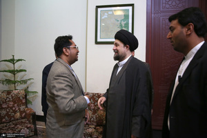 دیدار جمعی از اساتید ودانشجویان کشور تایلند با سید حسن خمینی