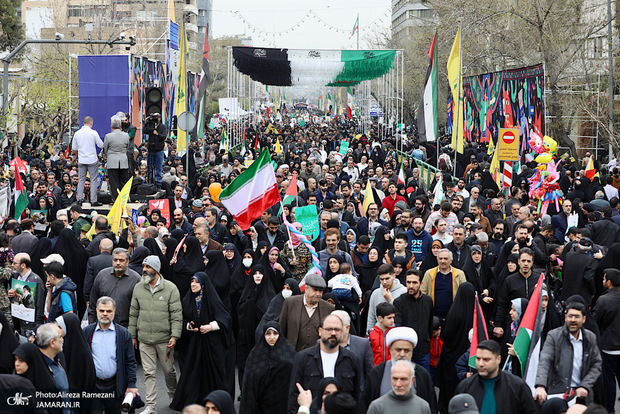 مشارکة شعبیة واسعة فی مسیرات یوم القدس العالمی فی انحاء إیران والعالم

