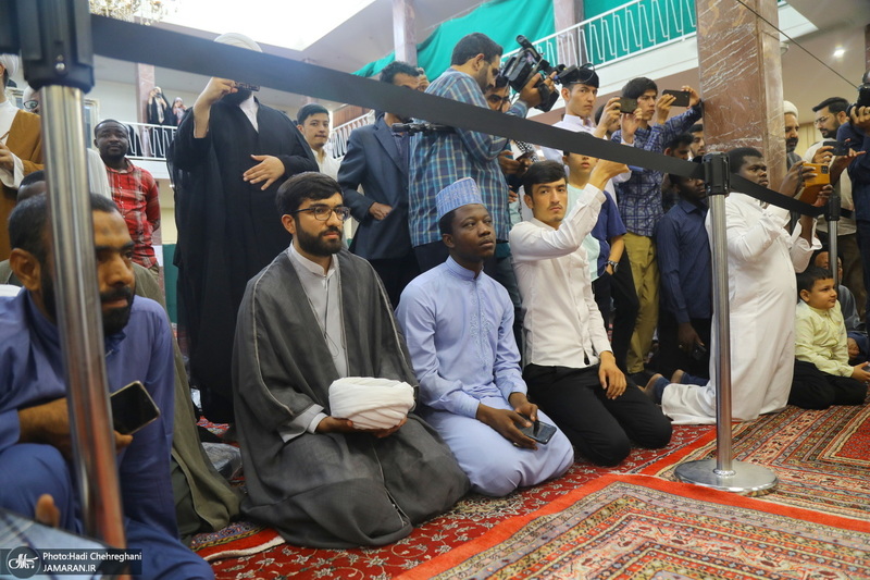 مراسم عمامه گذاری طلاب روز ولادت پیامبر اکرم (ص) و امام جعفر صادق (ع) در بیوت مراجع