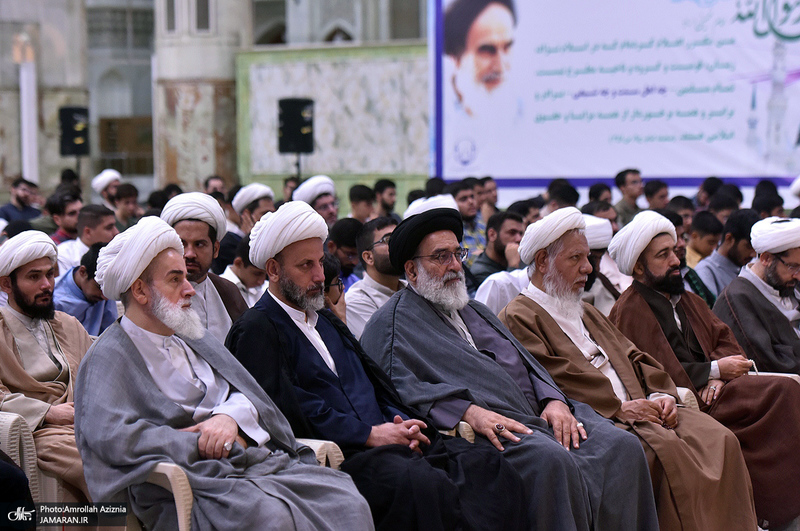 آئین آغاز سال تحصیلی حوزه علمیه استان تهران در حرم امام خمینی