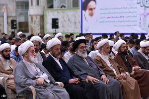 آئین آغاز سال تحصیلی حوزه علمیه استان تهران در حرم امام خمینی