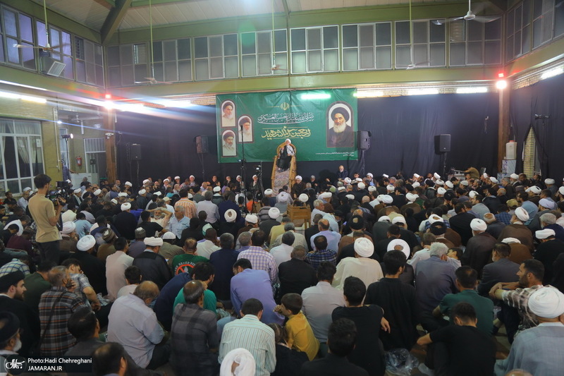 مراسم چهلمین روز تدفین رهبر شهید در دفتر آیت الله العظمی سیستانی در قم