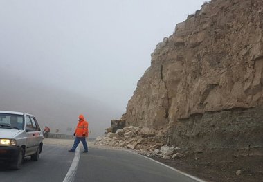 عملیات عمرانی در محدوده غیر ایمن جاده کرج - چالوس آغاز شد