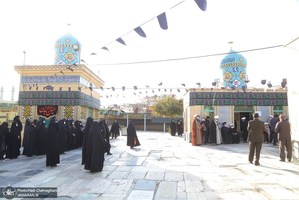 مزار آیت الله العظمی صانعی(ره) در اولین پنج شنبه رحلت ایشان