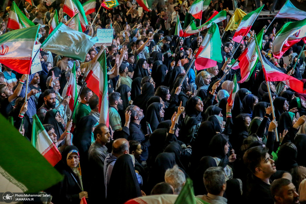 رئیس مجمع تشخیص مصلحت نظام: ۲۰۰ روز مجاهدت در خیابان و تنگه هرمز، ضامن عزت ایران است
