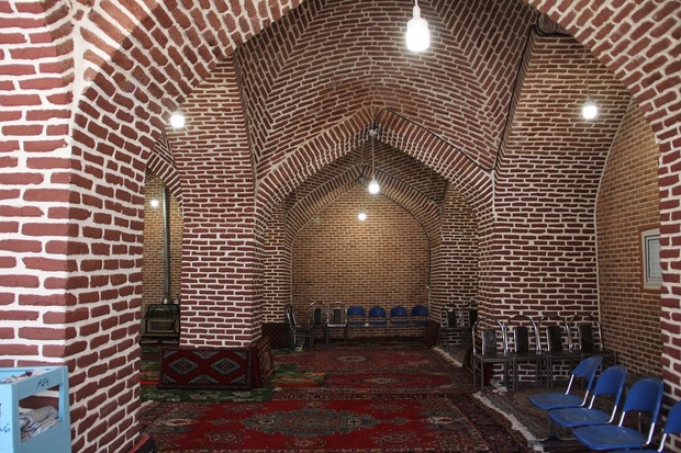 مسجد طاق میاندوآب در انتظار گردشگران نوروزی