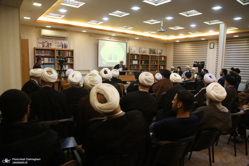 مراسم بزرگداشت چهل و چهارمین سالگرد بازگشت امام خمینی (س) به قم