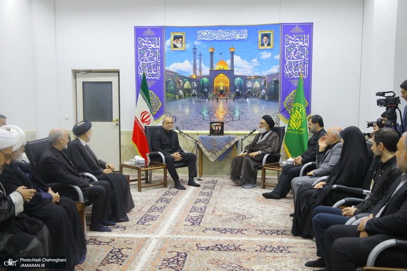 سفر رئیس جمهوری به قم و دیدار با مراجع و علما -1