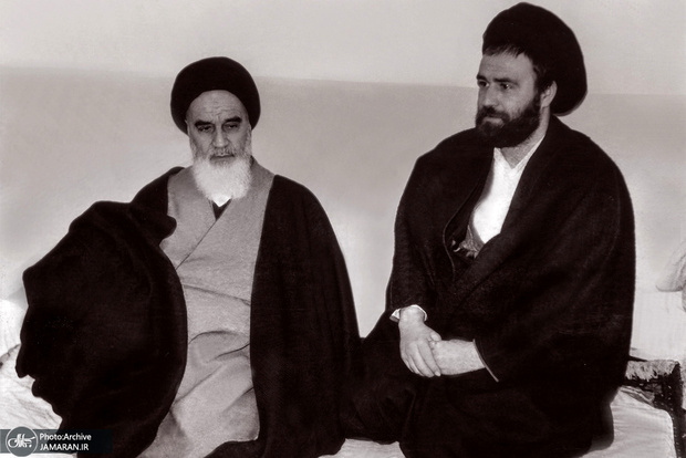 نکته های مهمی که امام در اهدانامه آداب الصلوه به حاج احمدآقا گوشزد کردند