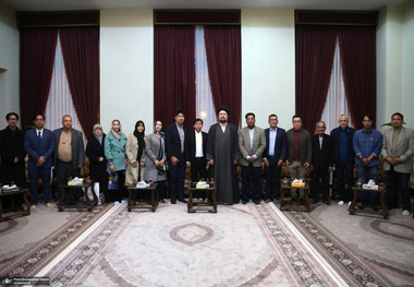 دیدار جمعی از اساتید و دانشجویان کشور تایلند با سید حسن خمینی 
