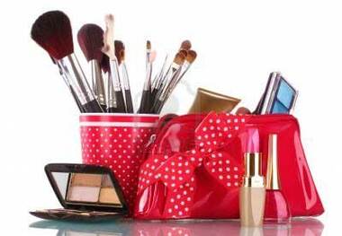 چرا نباید لوازم آرایشی های دستفروشان مترو را خرید؟