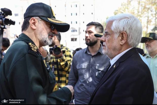 بازدید معاون اول رئیس‌جمهور از ساختمان‌های آسیب‌دیده نیروی انتظامی و اساتید سرو/ عارف: بازسازی و نوسازی ساختمان‌ها و منازل آسیب‌دیده در ستاد بازسازی با قوت در حال پیگیری است