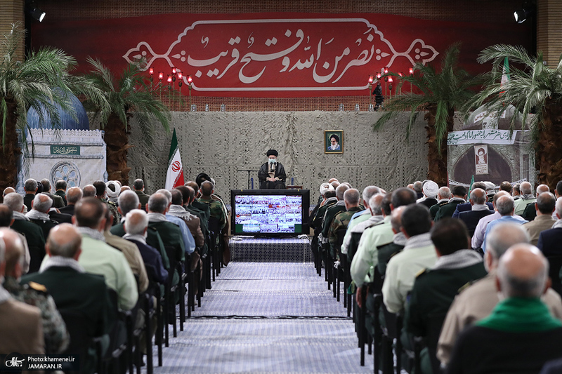 دیدار جمعی از پیشکسوتان و فرماندهان دفاع مقدس با رهبر معظم انقلاب