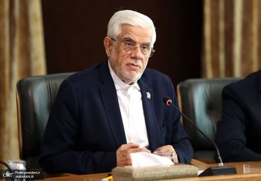 عارف: اربعین سرمایه معنوی و الگویی از آزادی، اخلاق و شجاعت است/ برخلاف تلاش دشمن برای اختلاف‌افکنی در امت اسلامی، حج و اربعین در یک راستا و مکمل یکدیگر هستند/ استکبار جهانی در دهه‌های گذشته ایران و عراق را رودرروی یکدیگر قرار داد