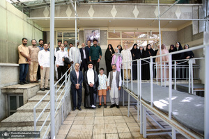 بازدید جمعی از مهمانان خارجی( آموزش پرورش الف تا ) از بیت امام خمینی (س) در جماران