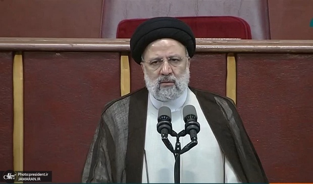 رئیسی: افراد ناکارآمد را از سازمانها کنار بگذارید/ آبروی افراد بسیار مهم است اما آبروی نظام و سازمان اهمیت بیشتری دارد