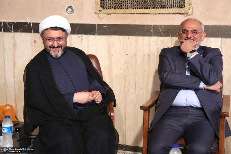 گفتگو حضور با حاجی میرزایی رئیس دفتر رئیس جمهور در حسینیه جماران