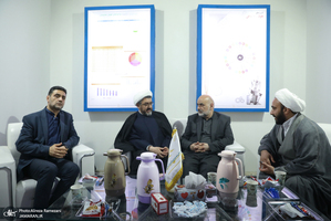 بازدید رئیس موسسه تنظیم و نشر آثار امام خمینی از نمایشگاه بین المللی قرآن کریم