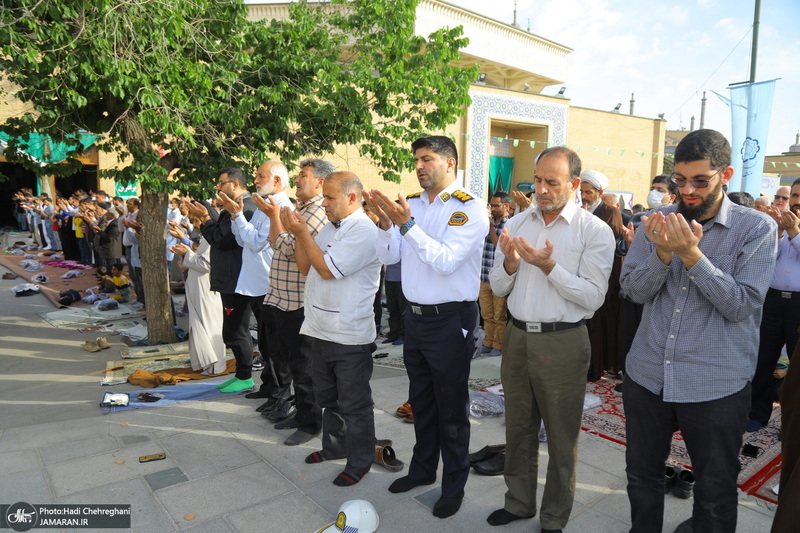 نماز عید سعید فطر در حرم مطهر حضرت معضومه (س)