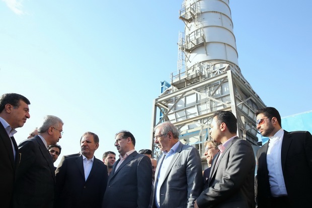 بهره برداری از فاز نخست نیروگاه سیکل ترکیبی هرمز با حضور جهانگیری