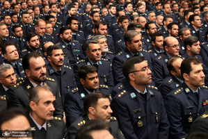 دیدار جمعی از فرماندهان و کارکنان نیروی هوایی ارتش با فرمانده معظم کل قوا