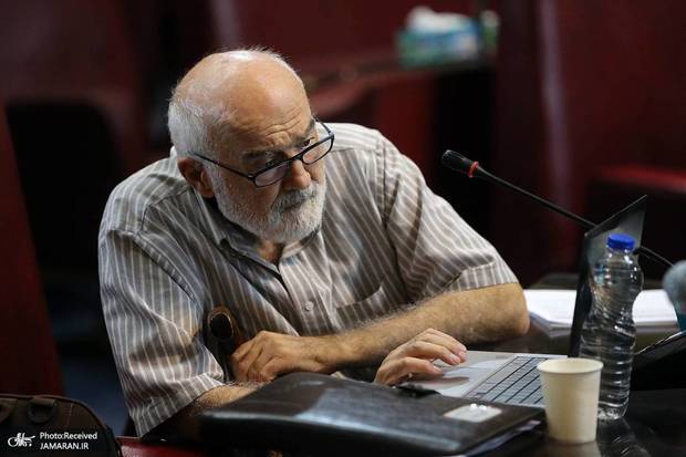 احمد توکلی خواستار خروج مصوبه "ممنوعیت ثبت اسناد عادی" از دستور کار مجمع شد