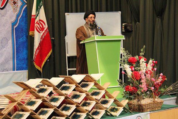 امام جمعه خوی: مسئولان از بیان حرف های دشمن شادکن خودداری کنند