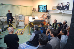 بازدید از اتاق بستری شدن امام خمینی (ره) در بیمارستان قلب جماران