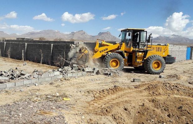 رفع تصرف بیش‌از ١۶ هکتار از اراضی ملی در ایرانشهر