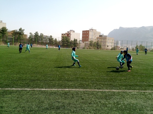 سرمربی فوتبال بانوان ارومیه: از عملکرد تمام بازیکنان تیم راضی ام