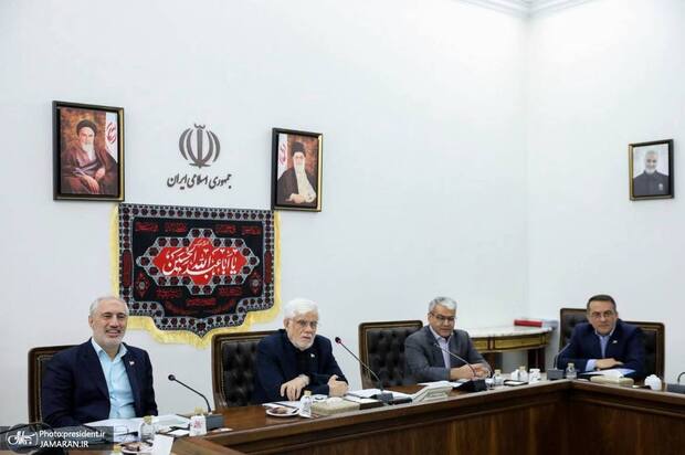 هجدهمین جلسه شورای عالی راهبری برنامه هفتم پیشرفت به ریاست معاون اول رییس‌جمهور/ عارف: حضور موثر و فعال در فضای فناوری‌های نوین و دیجیتال یک الزام است/ تاکید بر عدم برخورد و رویکرد سنتی و کلاسیک با فعالان فضای اقتصاد دیجیتال و فناوری