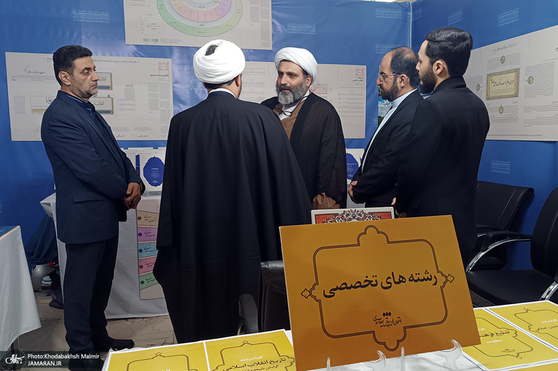 بازدید رئیس موسسه تنظیم و نشر آثار امام خمینی (س) از نمایشگاه بین المللی قرآن کریم