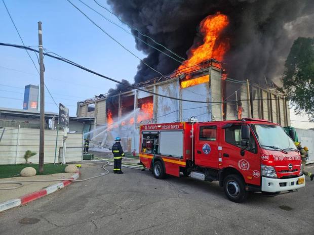 تخلیه گسترده اسرائیلی‌ها در بیتاح تیکفا، تل‌آویو و حیفا