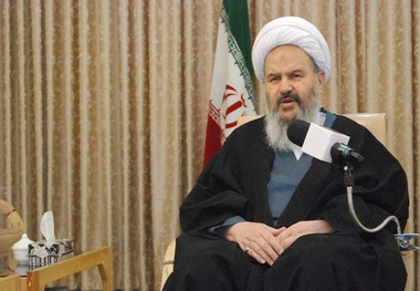 جناح های سیاسی در برابر دشمن متحد شوند