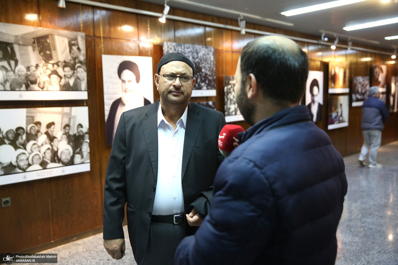 بازدید جمعی از مهمانان شرکت کننده رویداد بین المللی جایزه جهانی امام خمینی از جماران