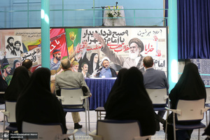 تجدید میثاق اساتید و دانشجویان پژوهشکده امام خمینی و انقلاب اسلامی با آرمان های بنیانگذار جمهوری اسلامی